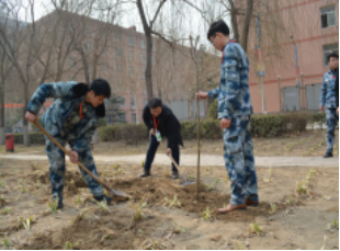 用點滴之愛 為學院添彩