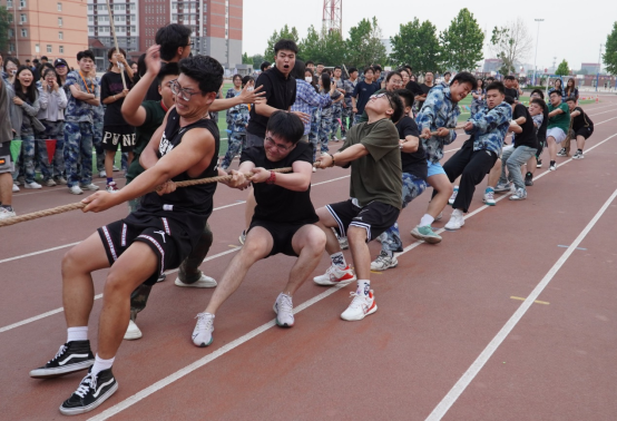 青春校園|凝聚每份力，團(tuán)結(jié)一條心——保定理工學(xué)院第十八屆拔河比賽圓滿結(jié)束