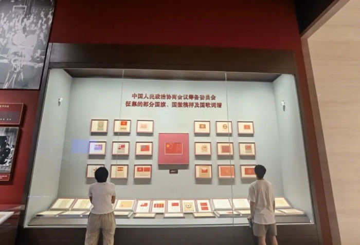 重溫紅色精神，觀今朝之發(fā)展——信息科學(xué)與工程學(xué)院愛國主義教育實(shí)踐團(tuán)赴中國共產(chǎn)黨歷史展覽館紀(jì)實(shí)