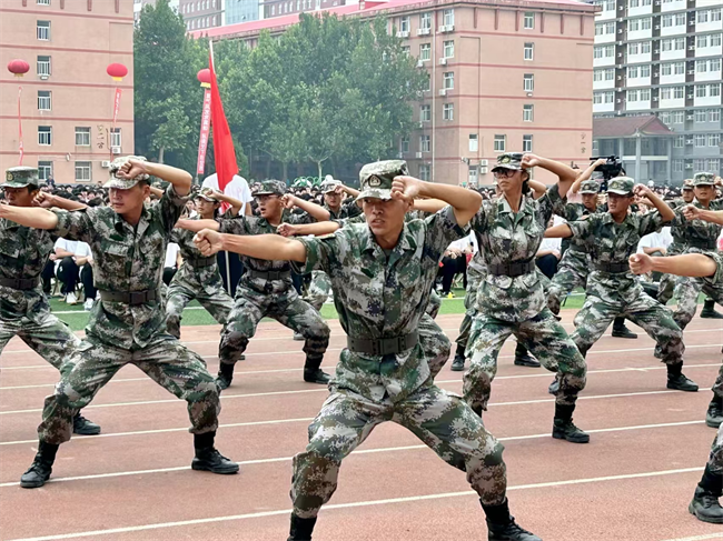 銳意青春，強(qiáng)國(guó)力行——我校舉行2024級(jí)新生開學(xué)典禮